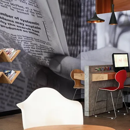 Ibis Centrum Opera Szálloda