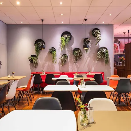 Ibis Centrum Opera Hotell 3*