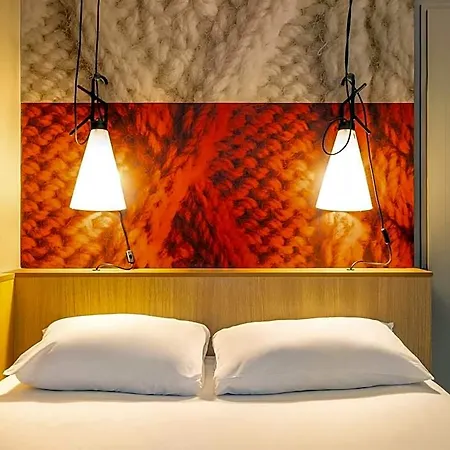 Ibis Centrum Opera Hotel 3*