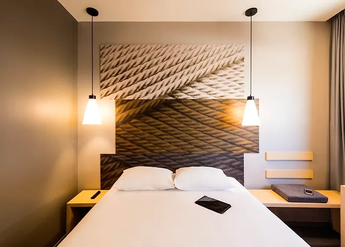 Ibis Centrum Opera Hotel 3*