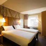 Ξενοδοχείο Ibis Centrum Opera 3*