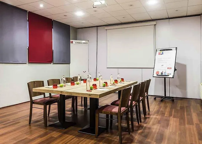 Ibis Centrum Opera Hotel